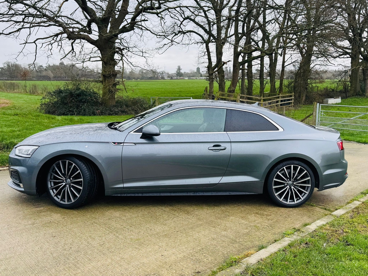[ berth ]Audi A5