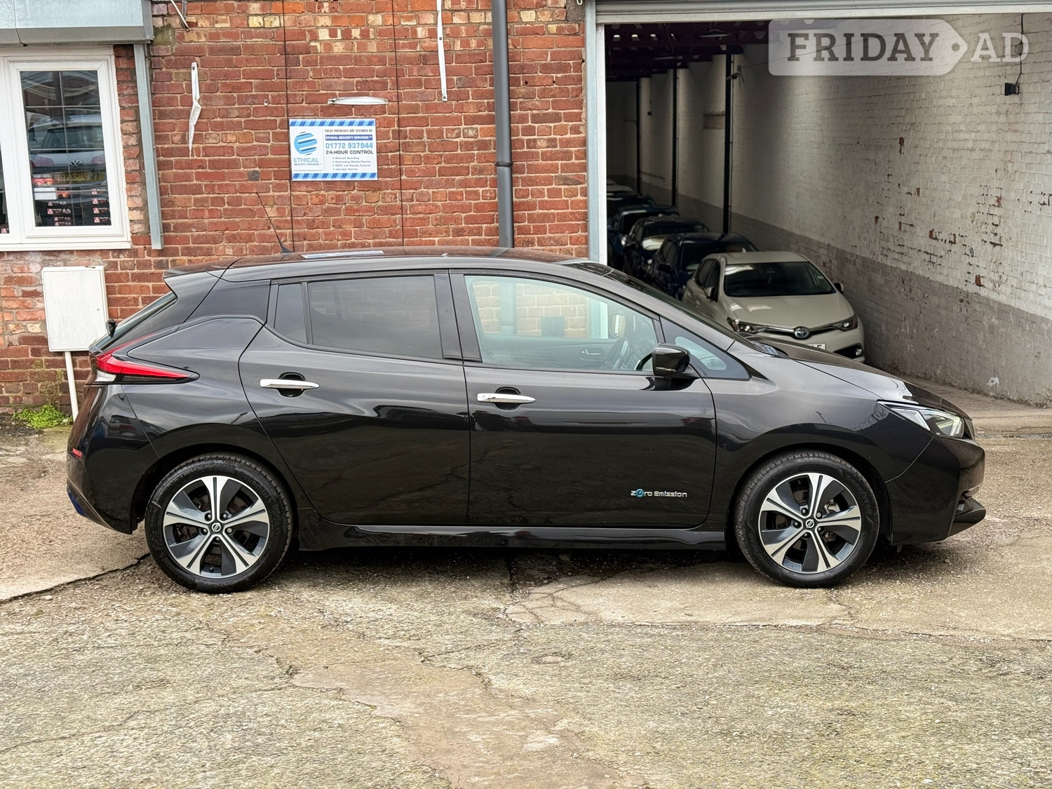 Nissan LEAF 2020 - Cars