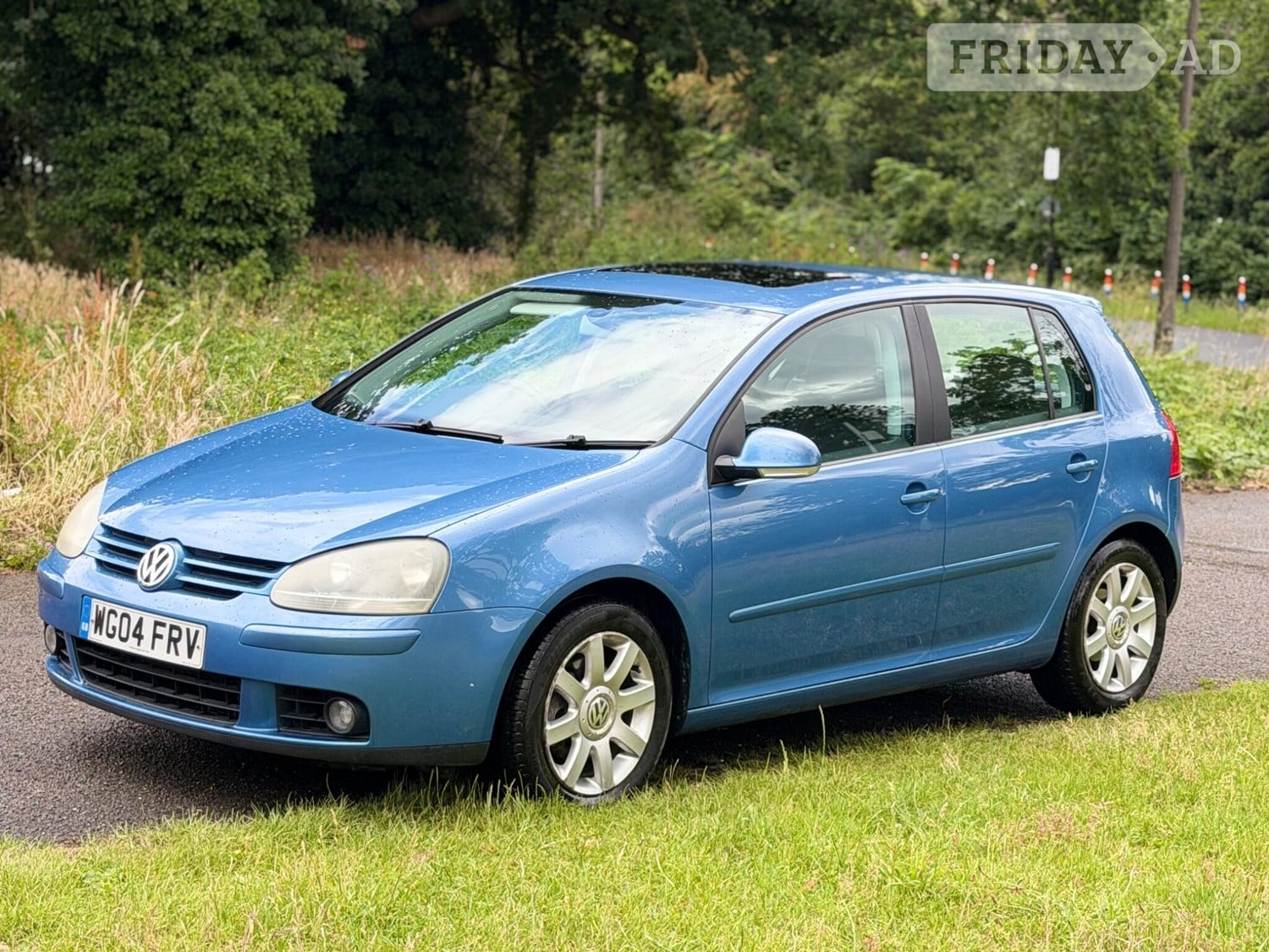 Volkswagen Golf 2004 - Cars in Slough