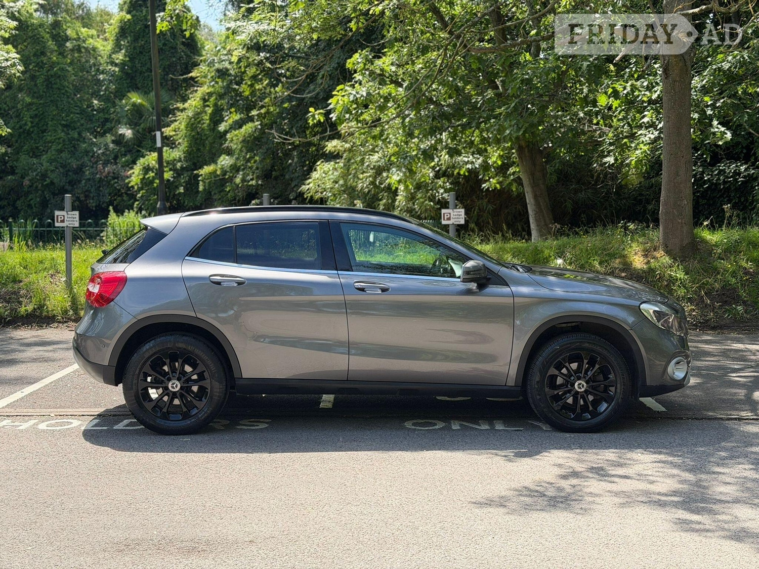 [ berth ]Mercedes-Benz GLA