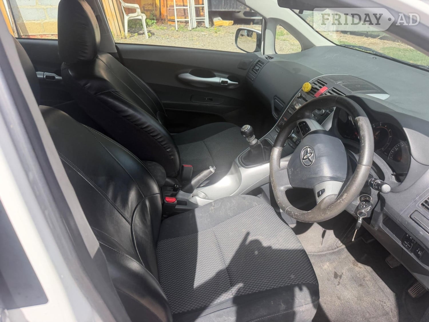 Toyota Auris 2010 - Cars