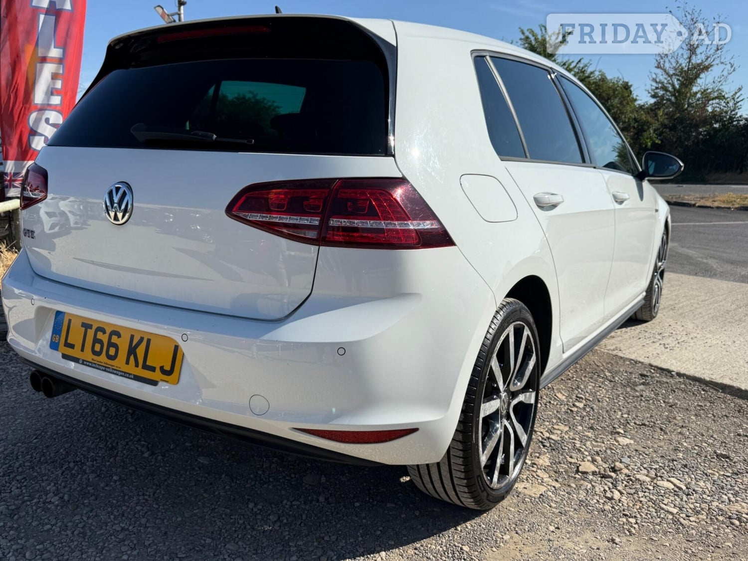 Volkswagen Golf 2016 - Cars in Burford