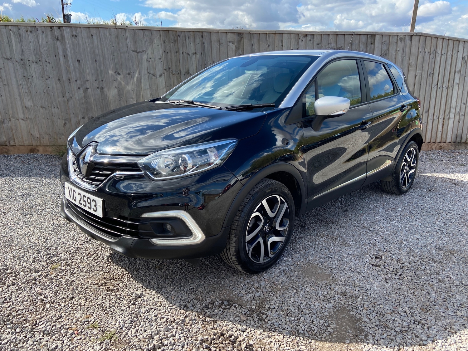 Renault Captur 2019 - Cars in Exeter