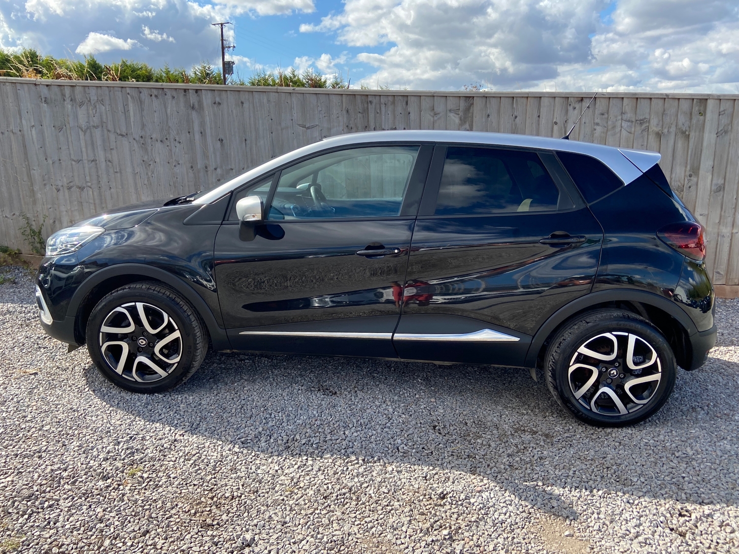 Renault Captur 2019 - Cars