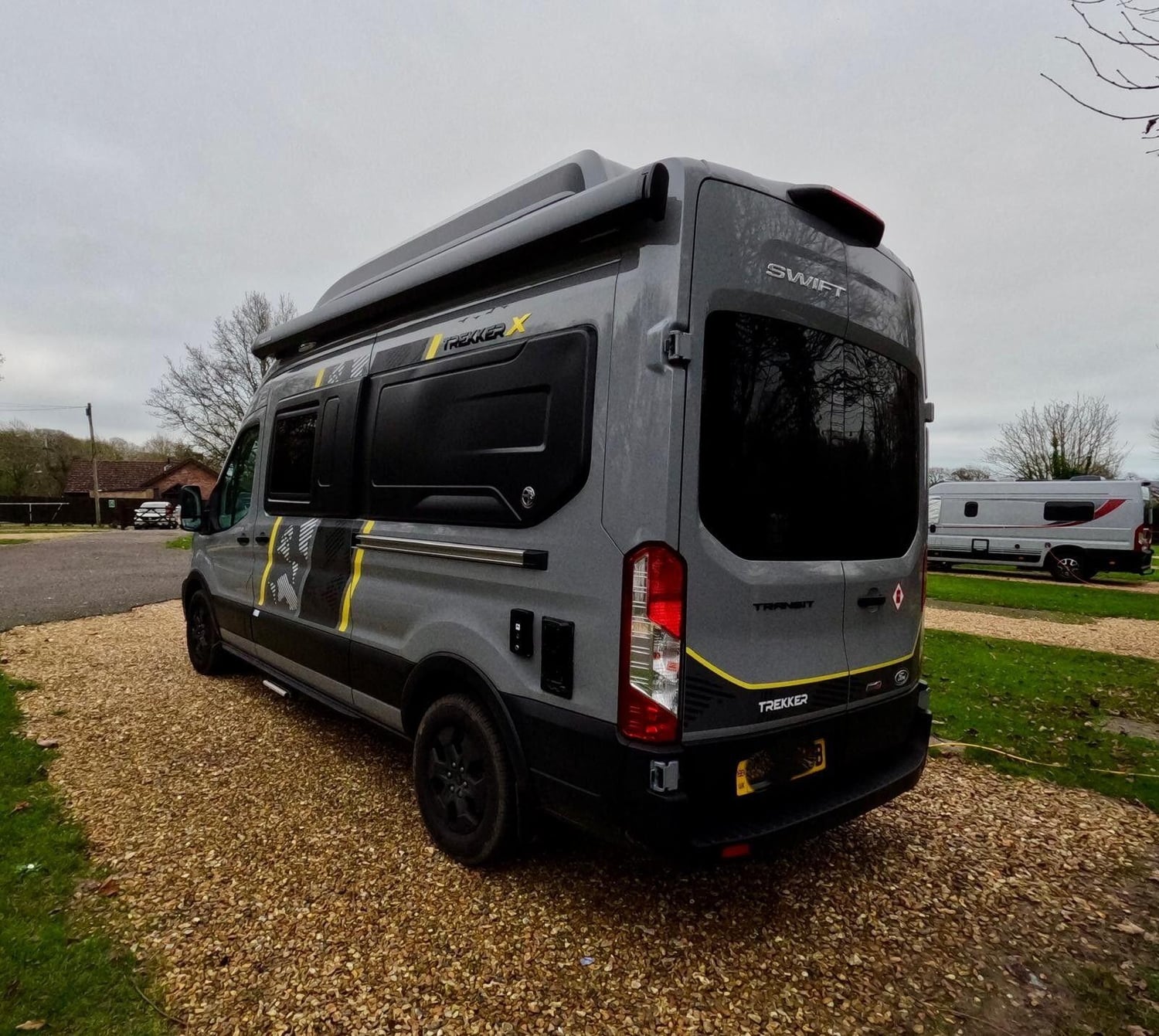 [4 berth ]Swift Trekker X