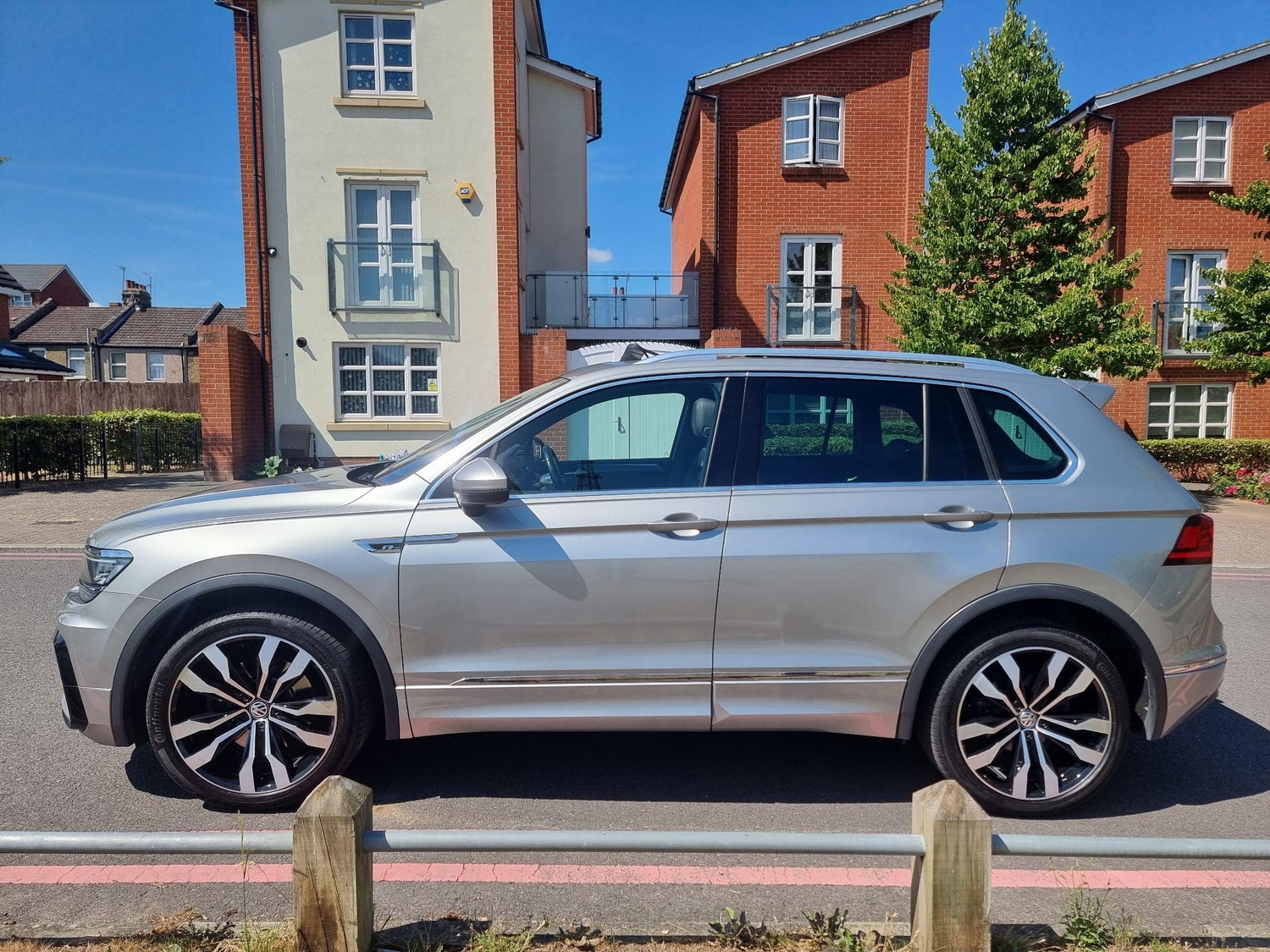 Volkswagen Tiguan 2017 - Cars