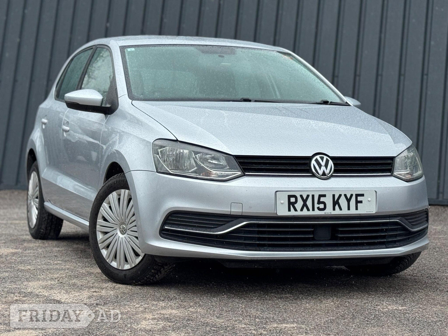 Volkswagen Polo 2015 - Cars