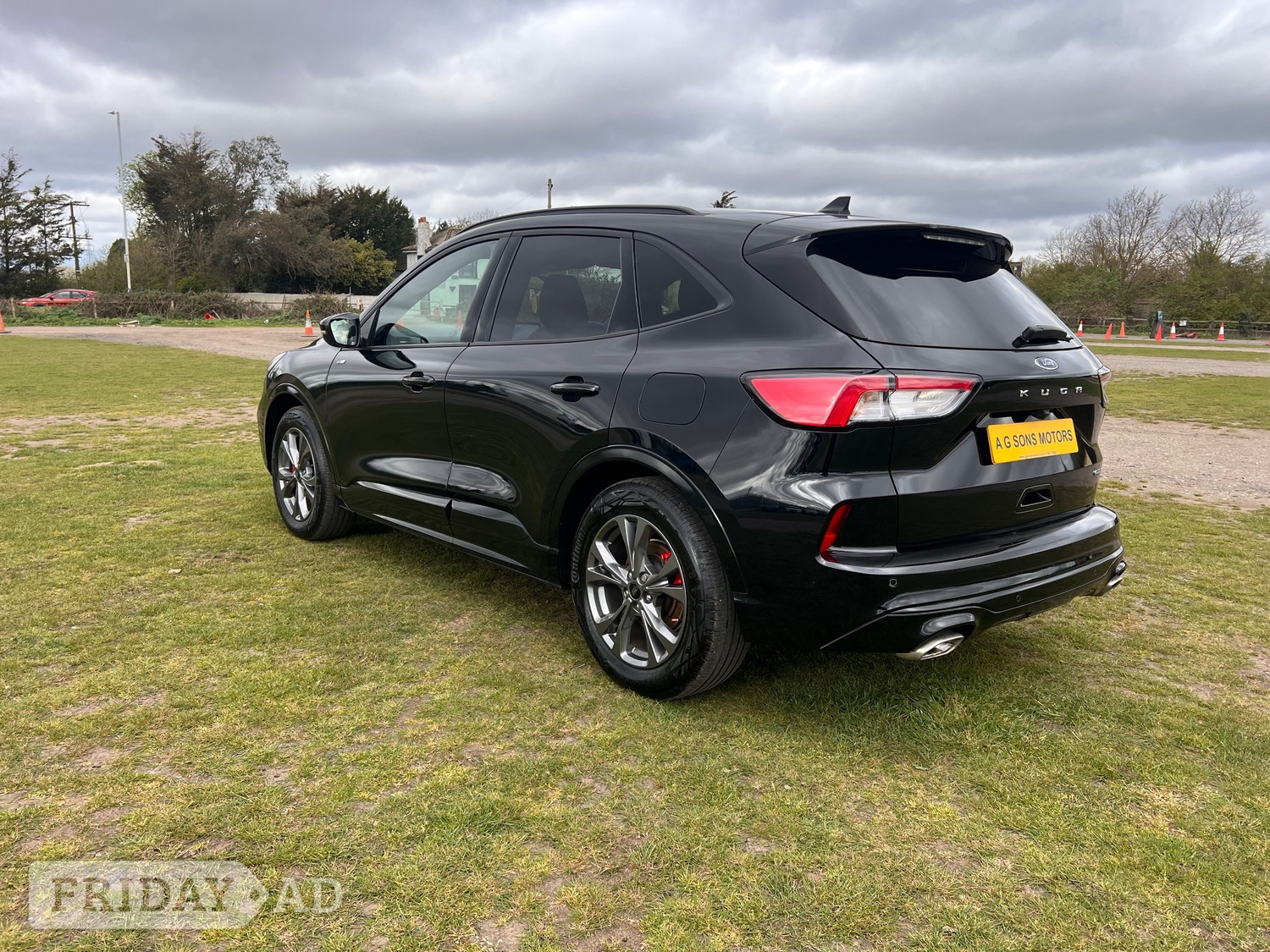 [ berth ]Ford Kuga