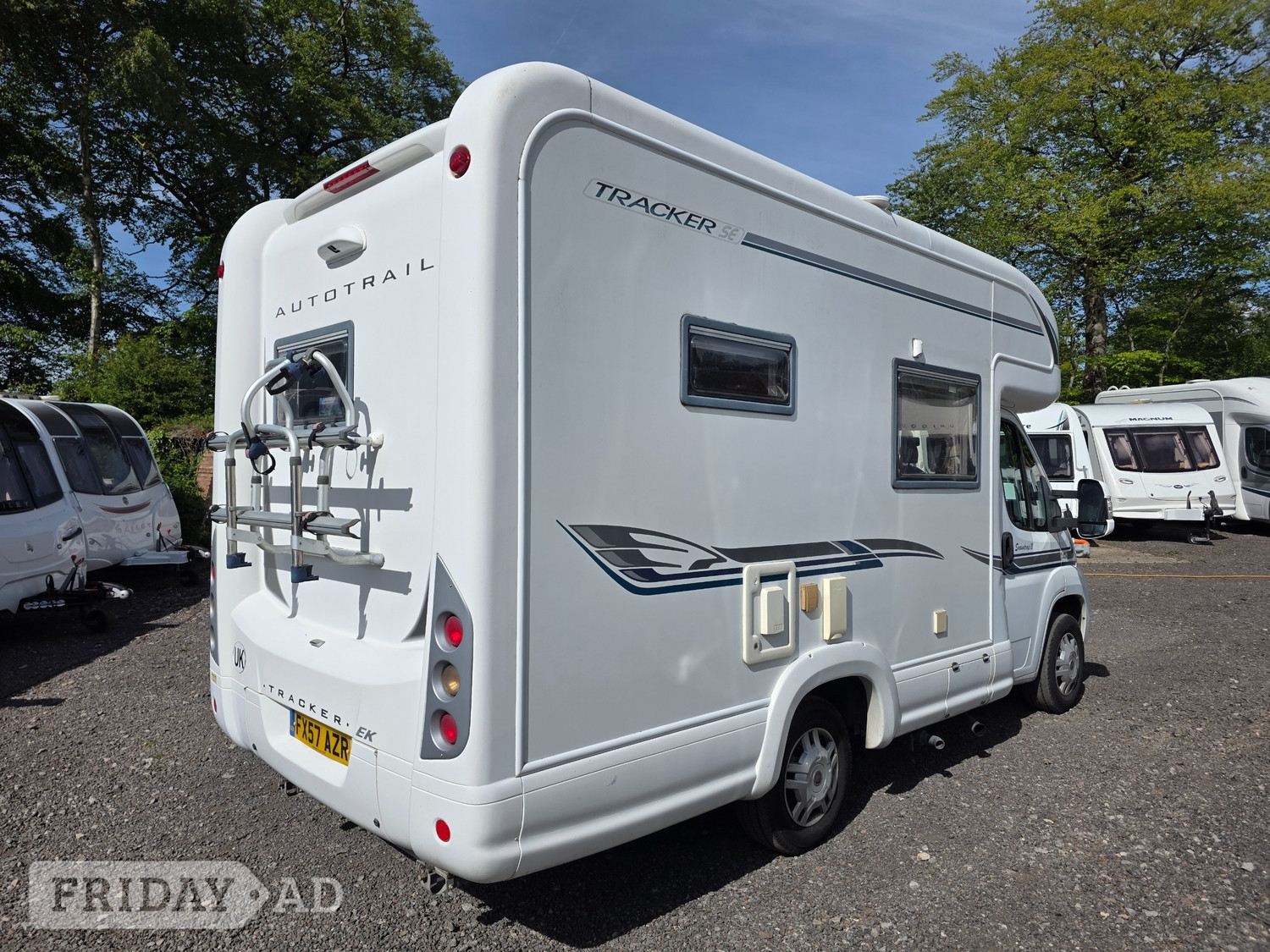 [ berth ]Auto-Trail Tracker