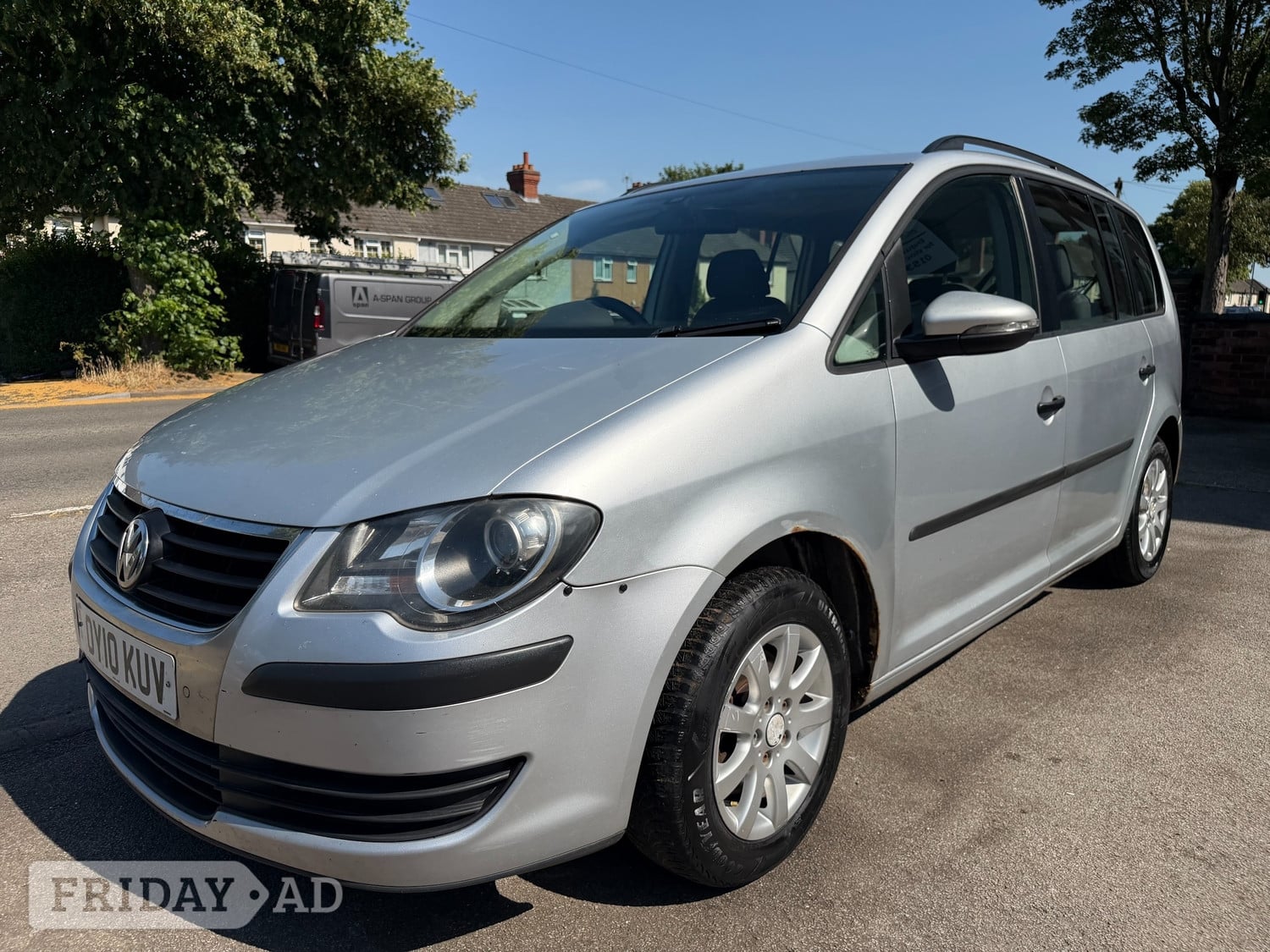 Volkswagen Touran 2010 - Cars in Kettering