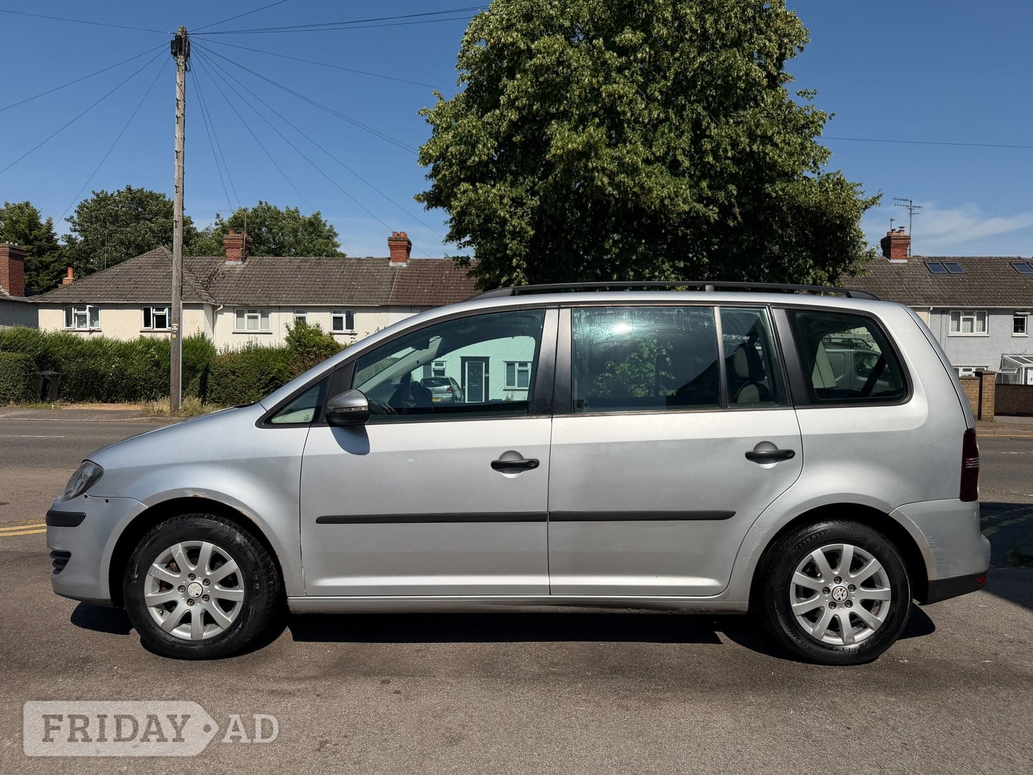 Volkswagen Touran 2010 - Cars