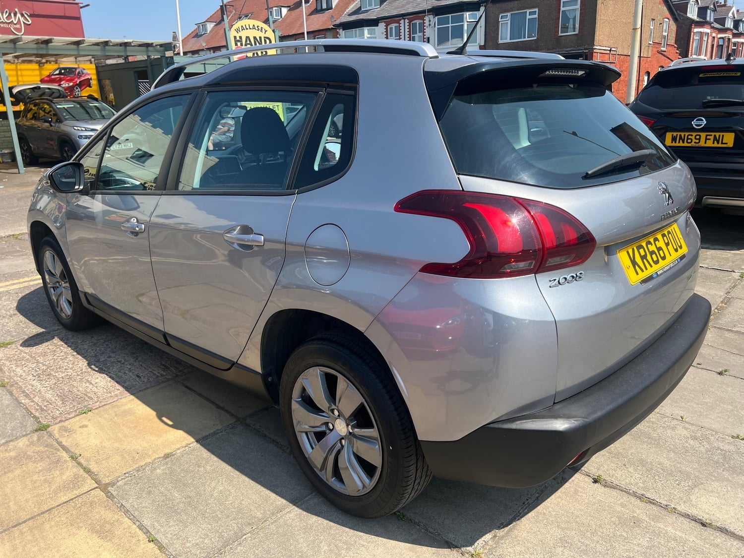[ berth ]Peugeot 2008