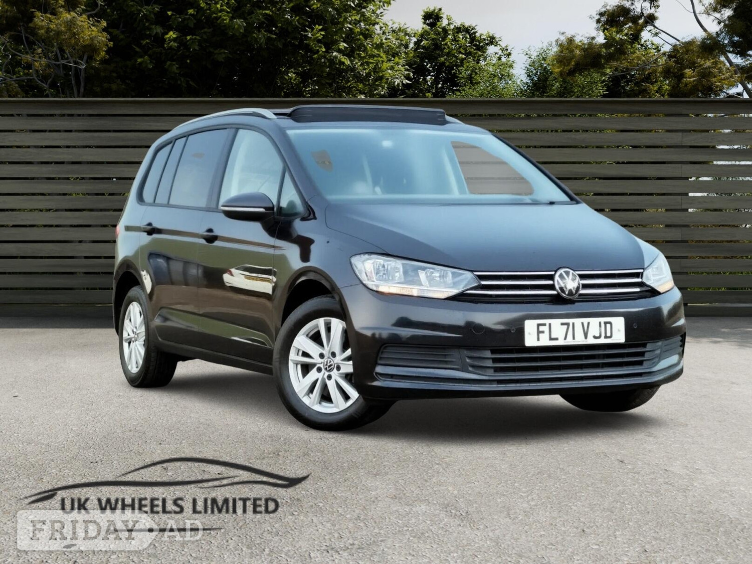 Volkswagen Touran 2021 in Barnet