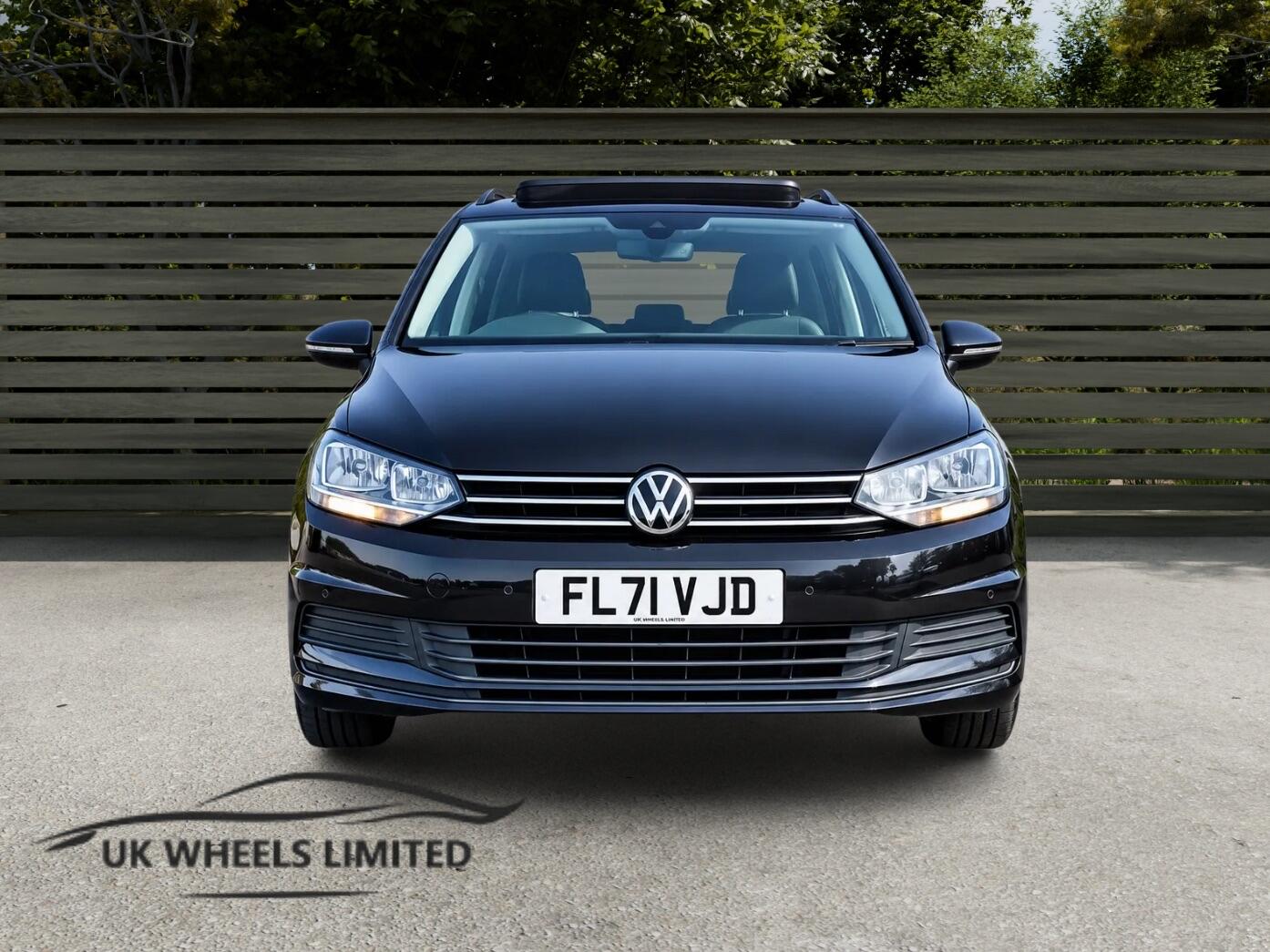 [ berth ]Volkswagen Touran