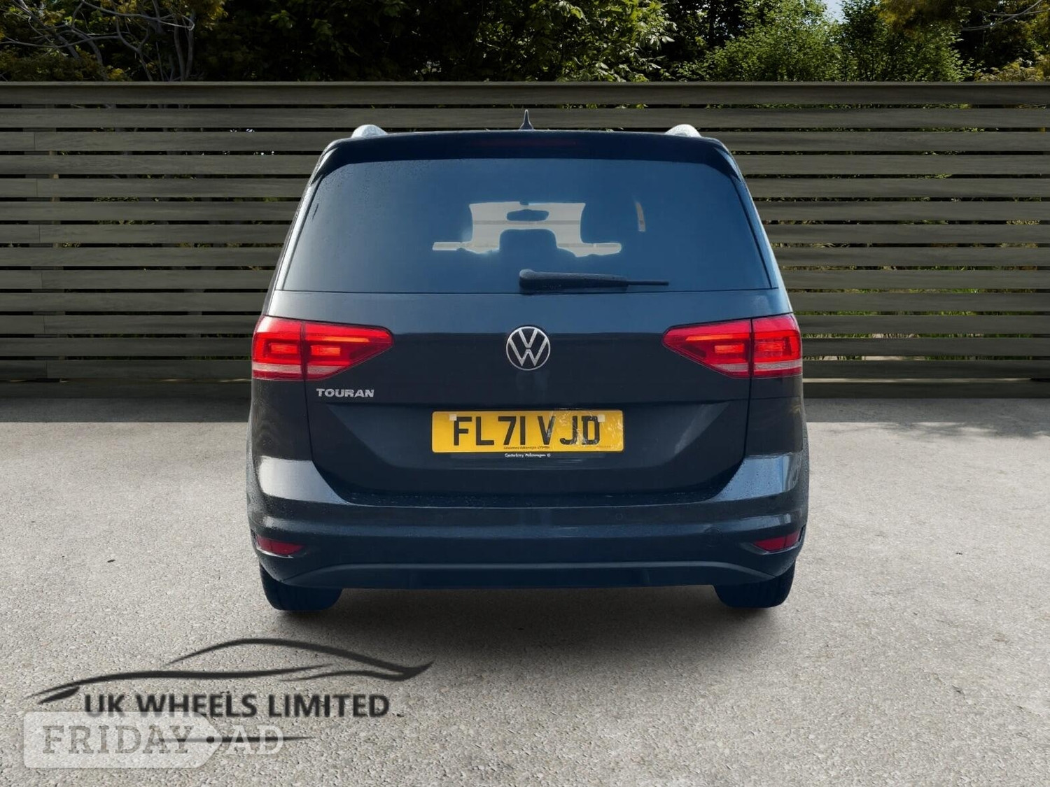 Volkswagen Touran 2021 - Cars in Barnet