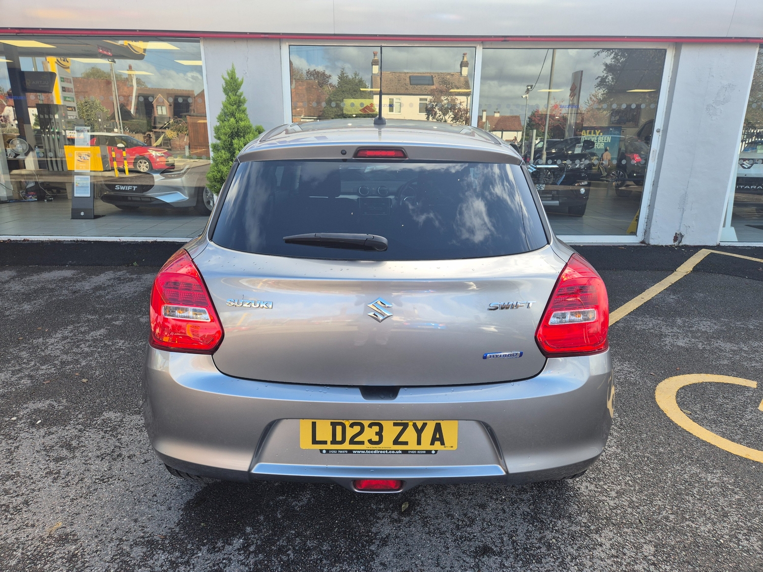 Suzuki Swift 2023 - Cars