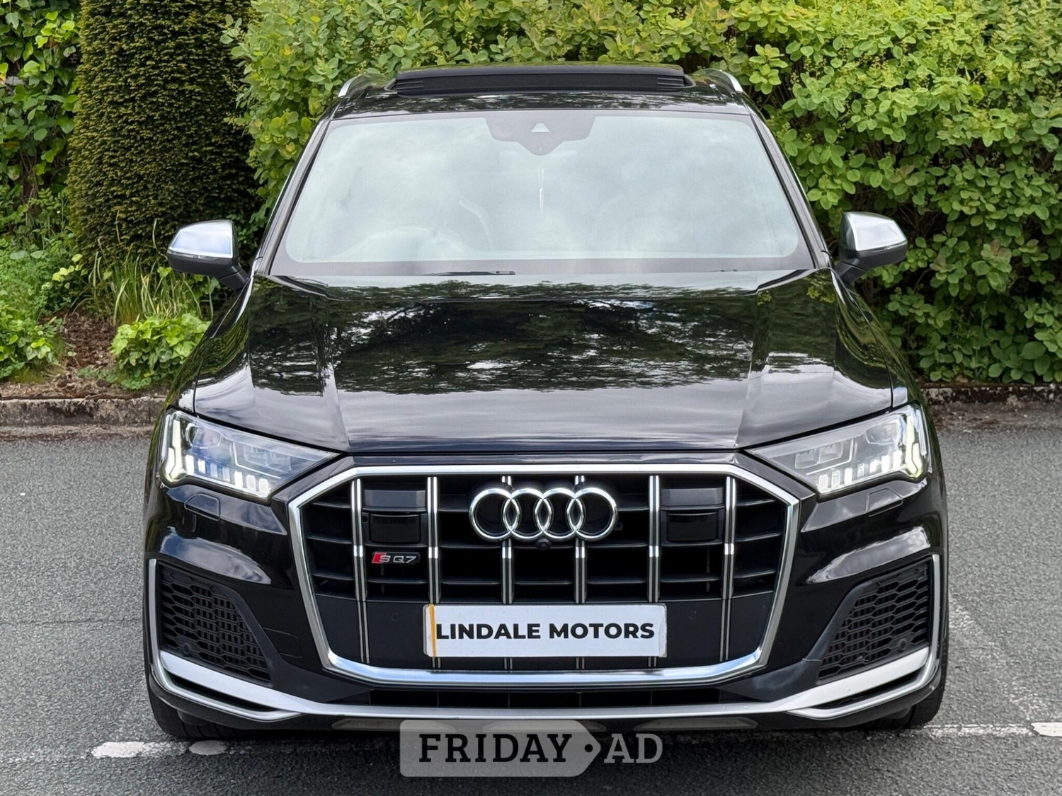 [ berth ]Audi SQ7