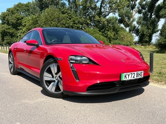 Porsche Taycan 2022