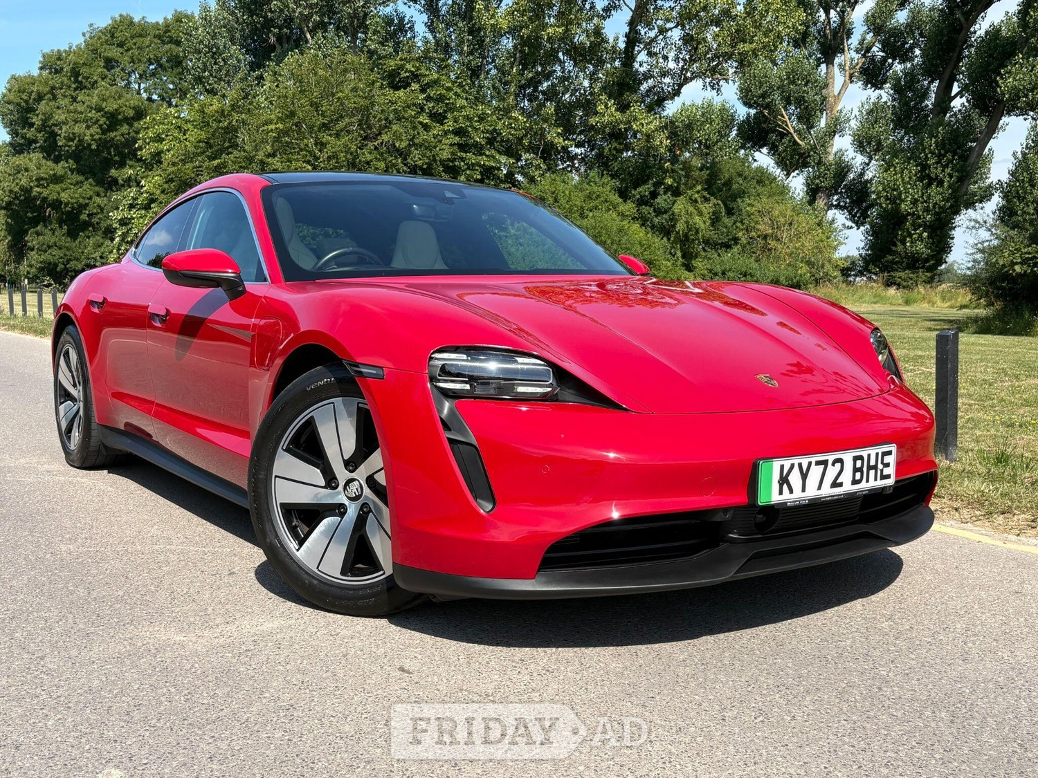 Porsche Taycan 2022 in Wantage