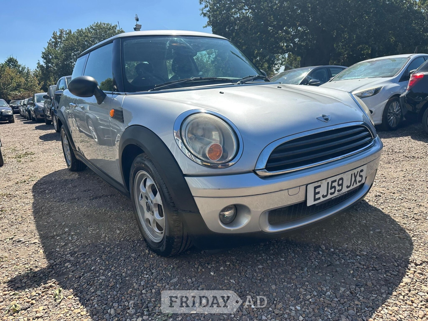Mini Hatch 2009 in Sunbury-On-Thames