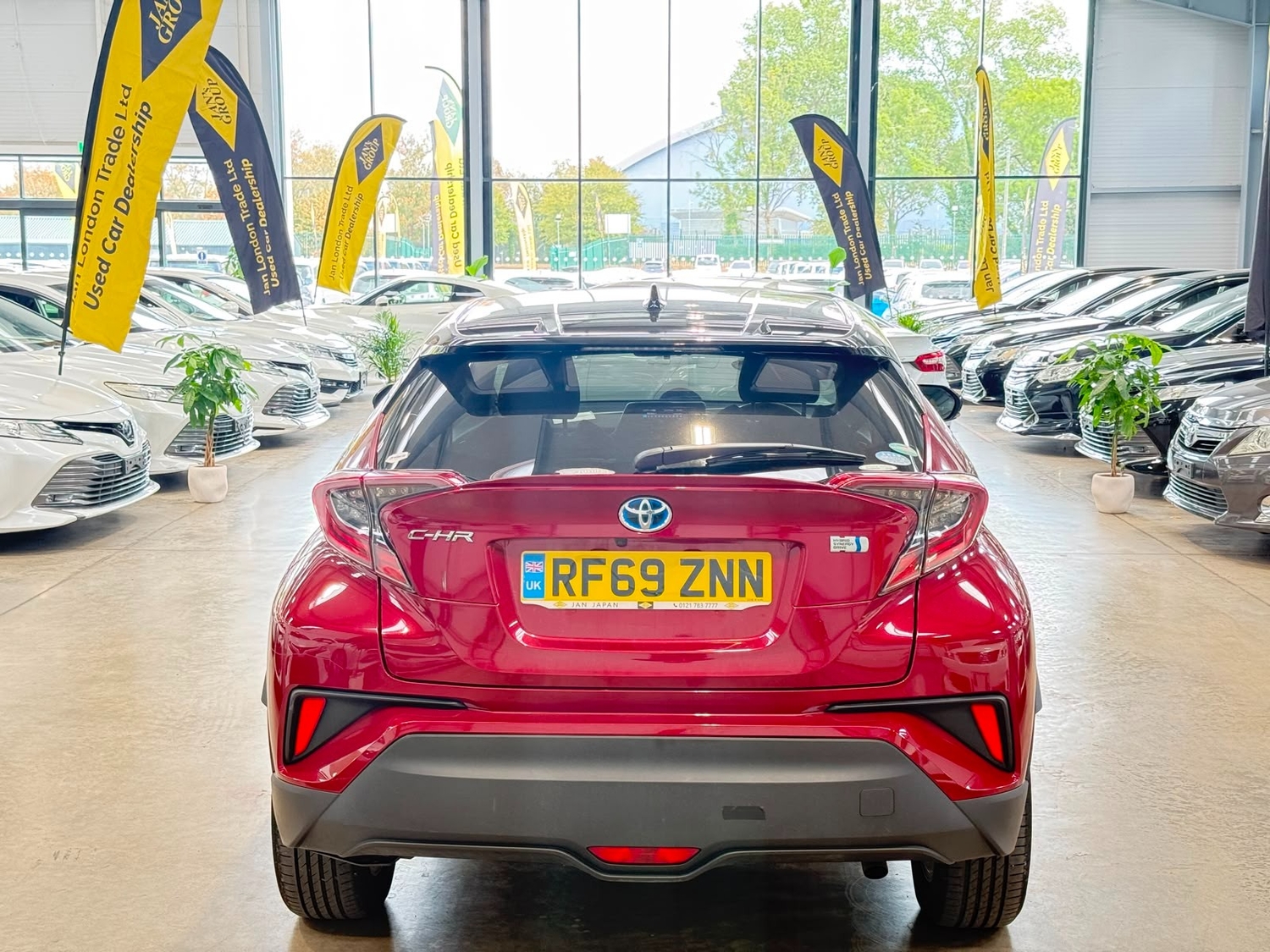 [ berth ]Toyota C-HR