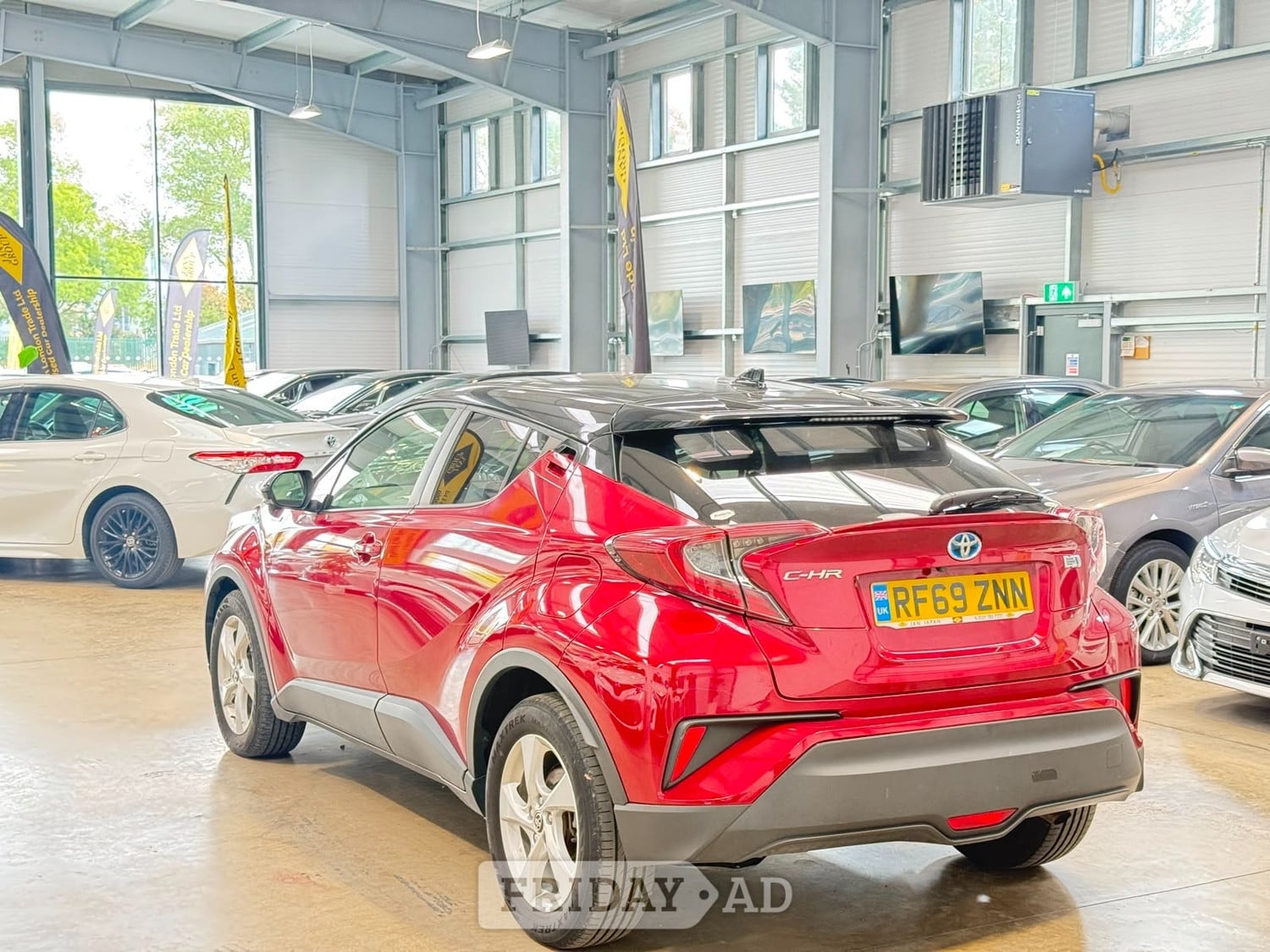 Toyota C-HR 2019 - Cars in Reading