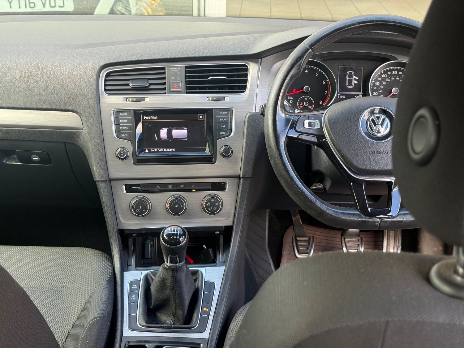 Volkswagen Golf 2015 - Cars