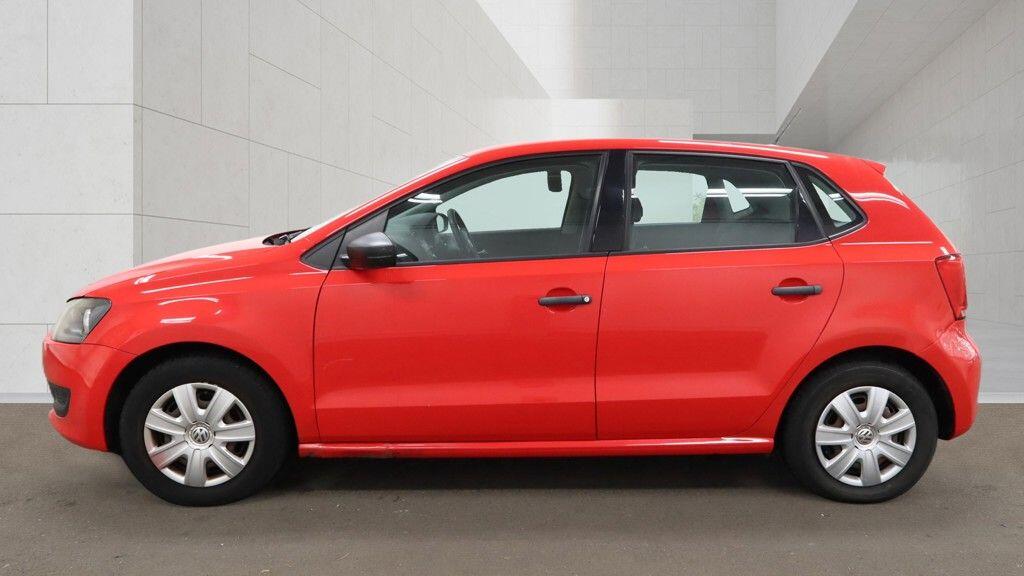 Volkswagen Polo 2011 - Cars