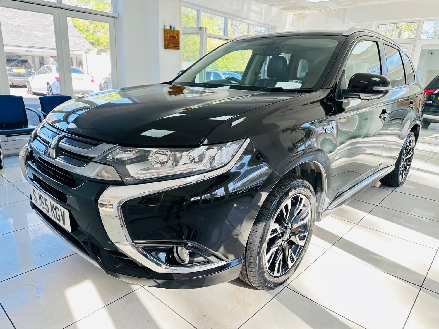 Mitsubishi Outlander 2016 - Cars