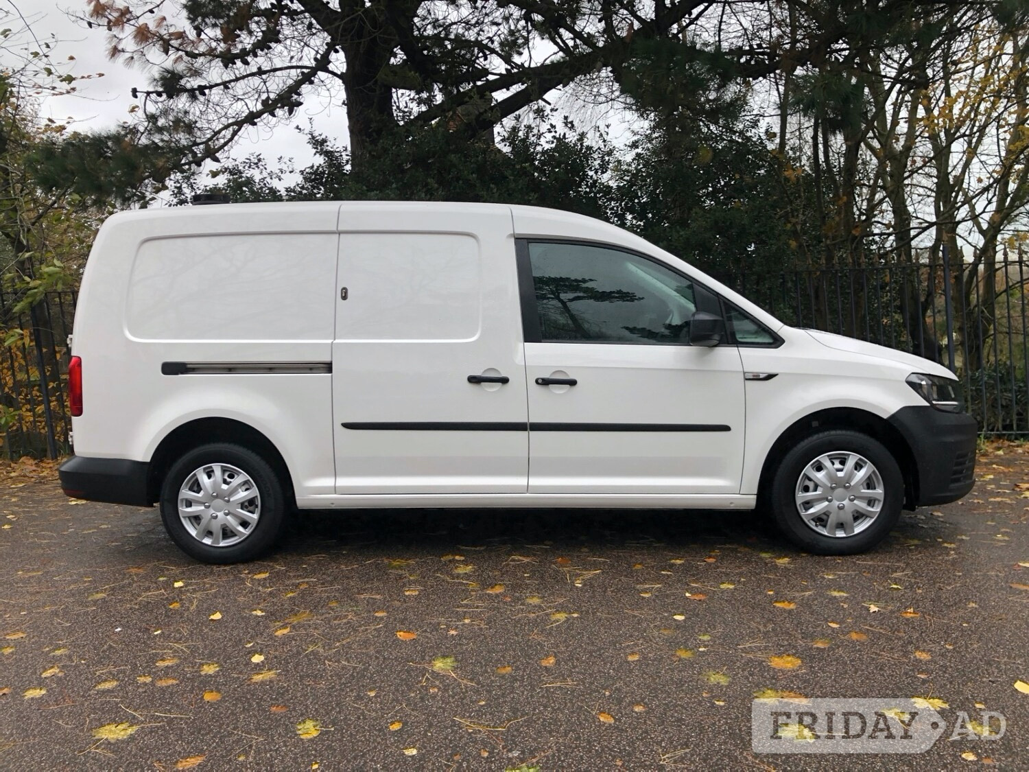 [ berth ]Volkswagen Caddy Maxi