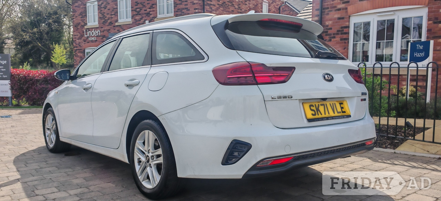 Kia Ceed 2021 - Cars in Macclesfield