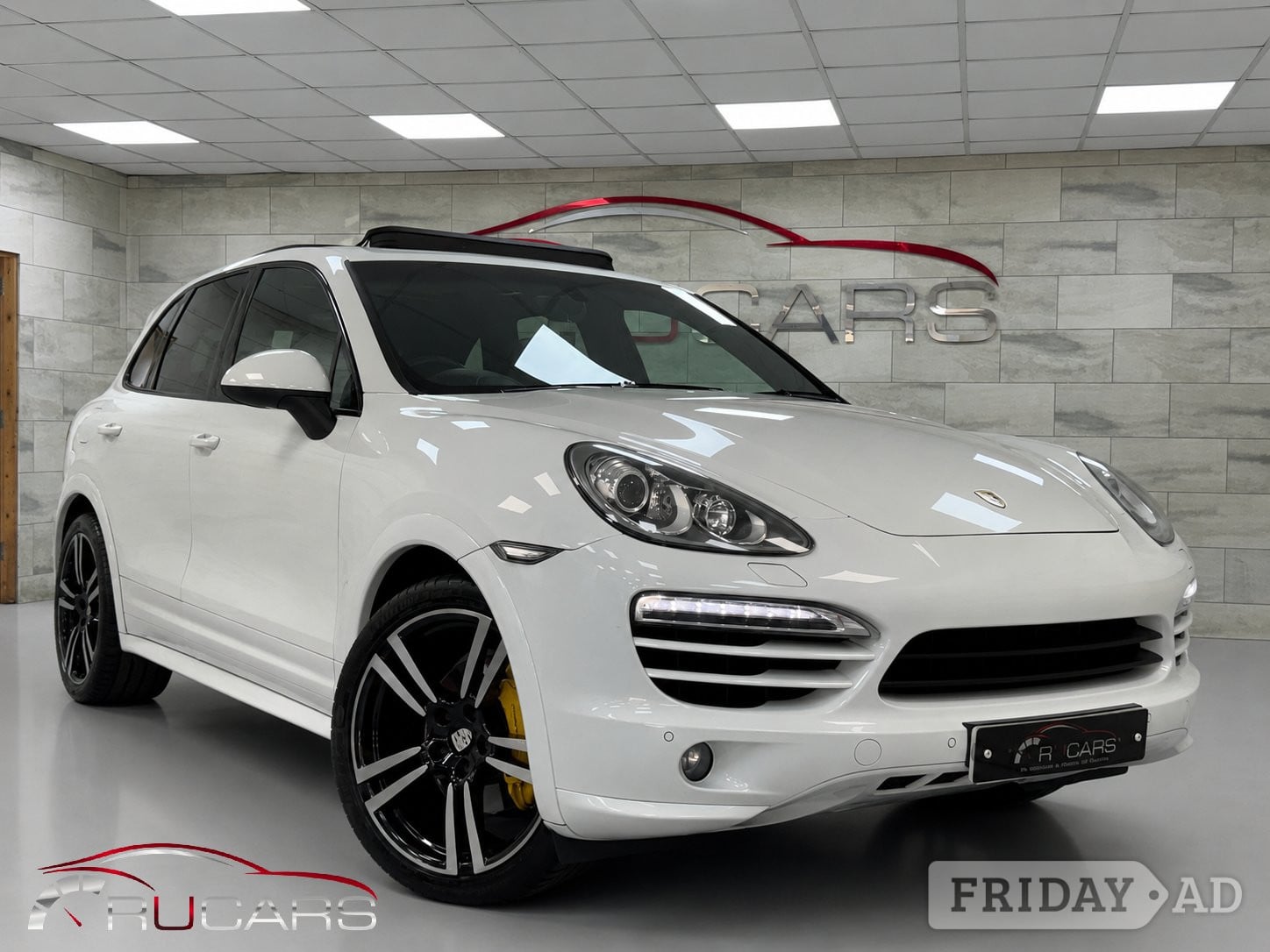 Porsche Cayenne 2013 in Loughborough