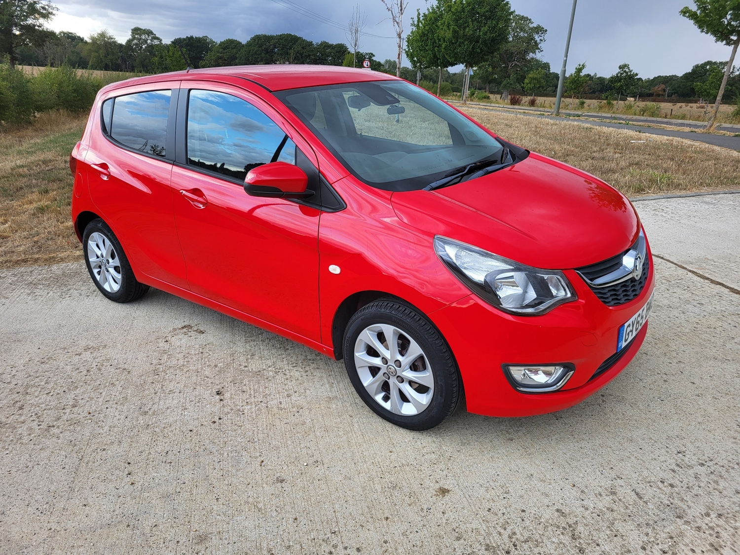 Vauxhall Viva 2015 - Cars in Horley