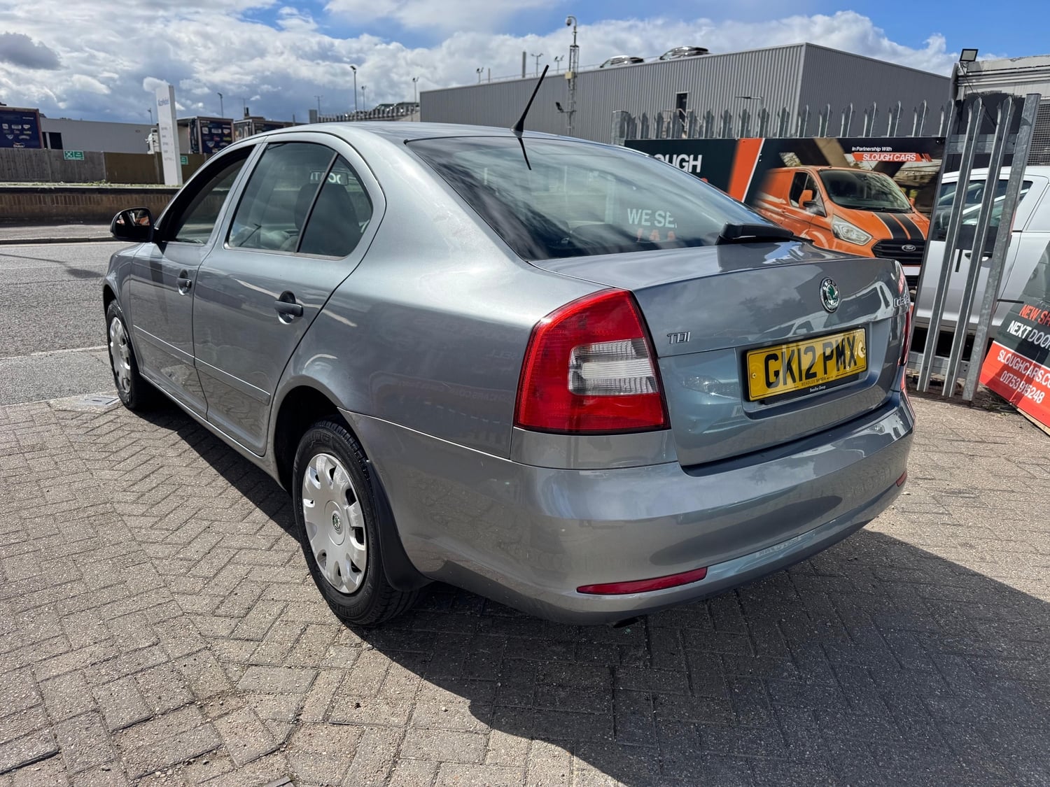 [ berth ]Skoda Octavia
