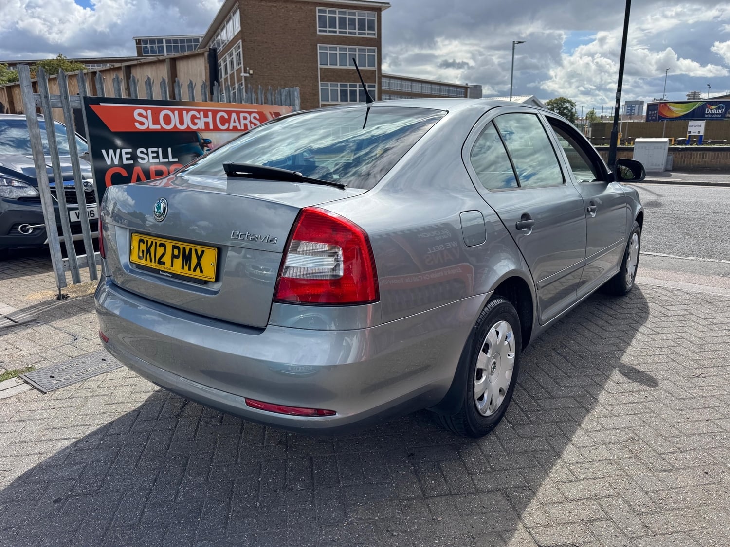 Skoda Octavia 2012 - Cars in Slough