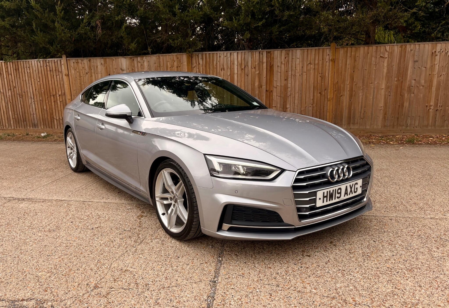[ berth ]Audi A5