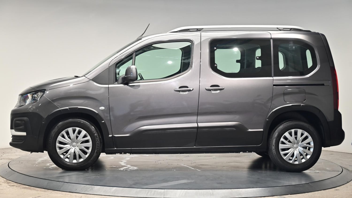[ berth ]Peugeot Rifter