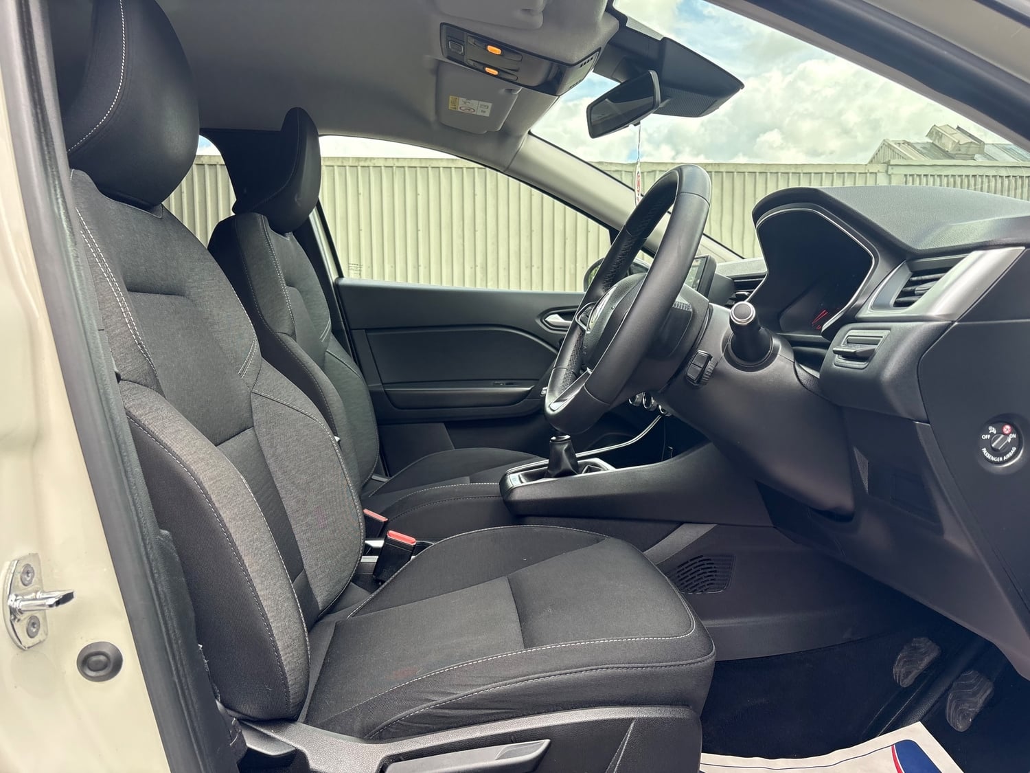 Renault Captur 2020 - Cars in Airdrie