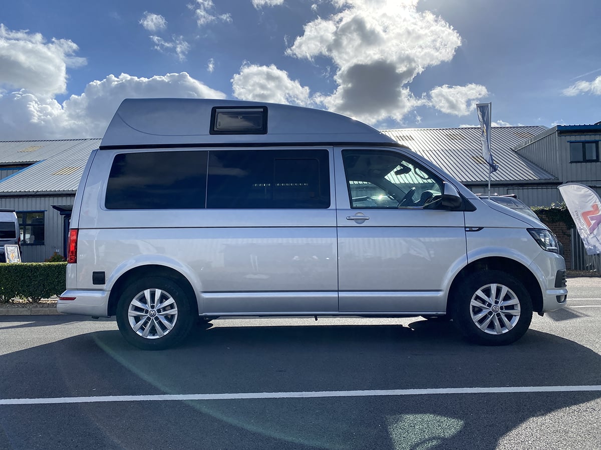[2 berth ]Volkswagen Transporter T2