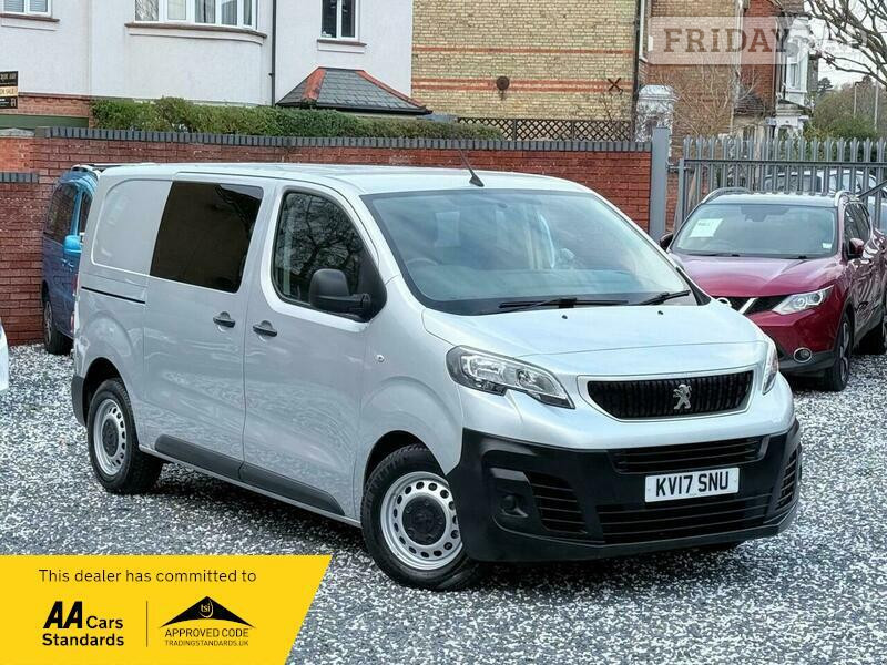 Peugeot Expert 2017 in Bedford