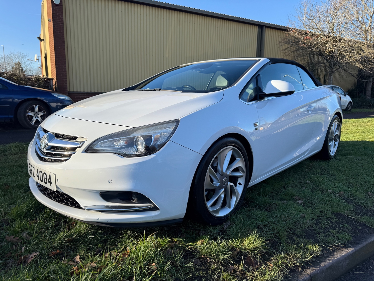 [ berth ]Vauxhall Cascada