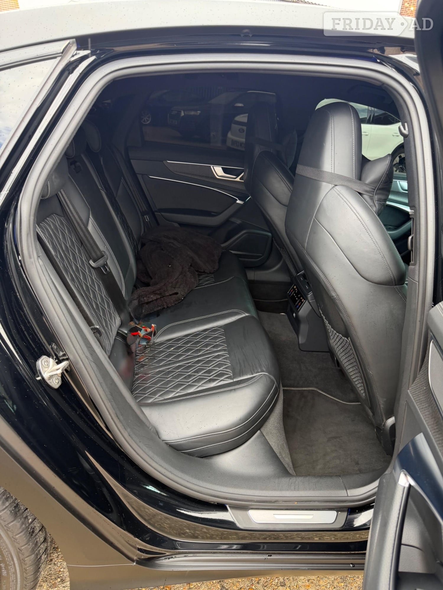 [ berth ]Audi S6 Saloon