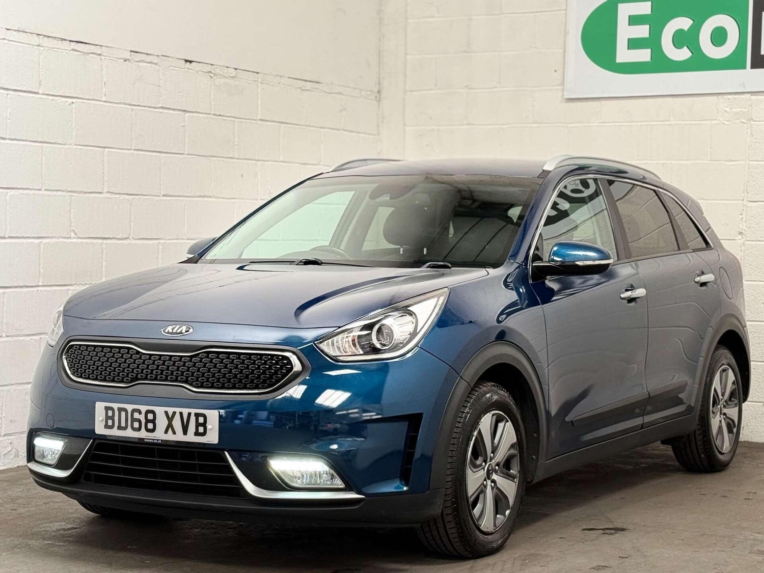 Kia Niro 2018 - Cars in Uxbridge