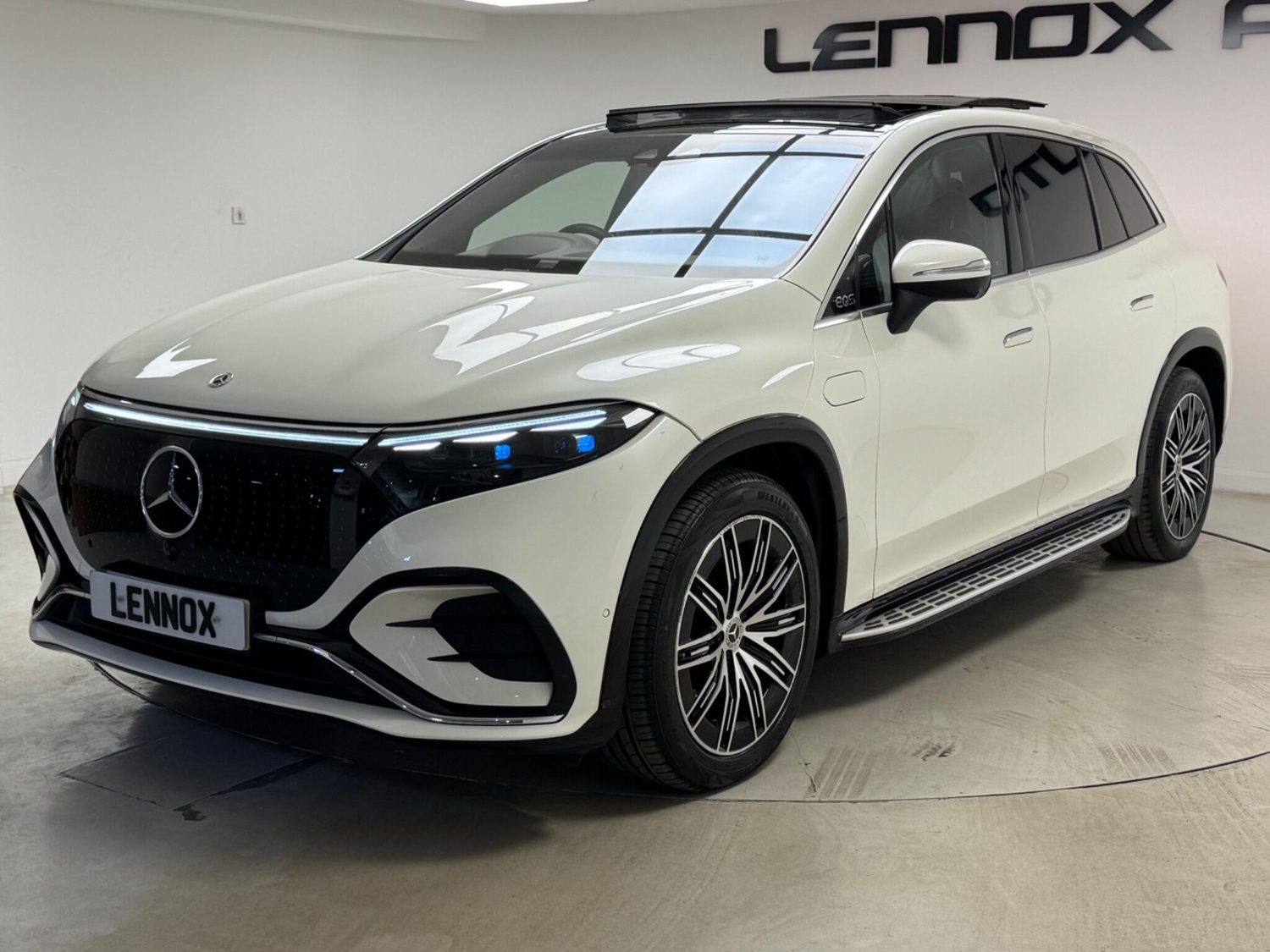 [ berth ]Mercedes-Benz EQS