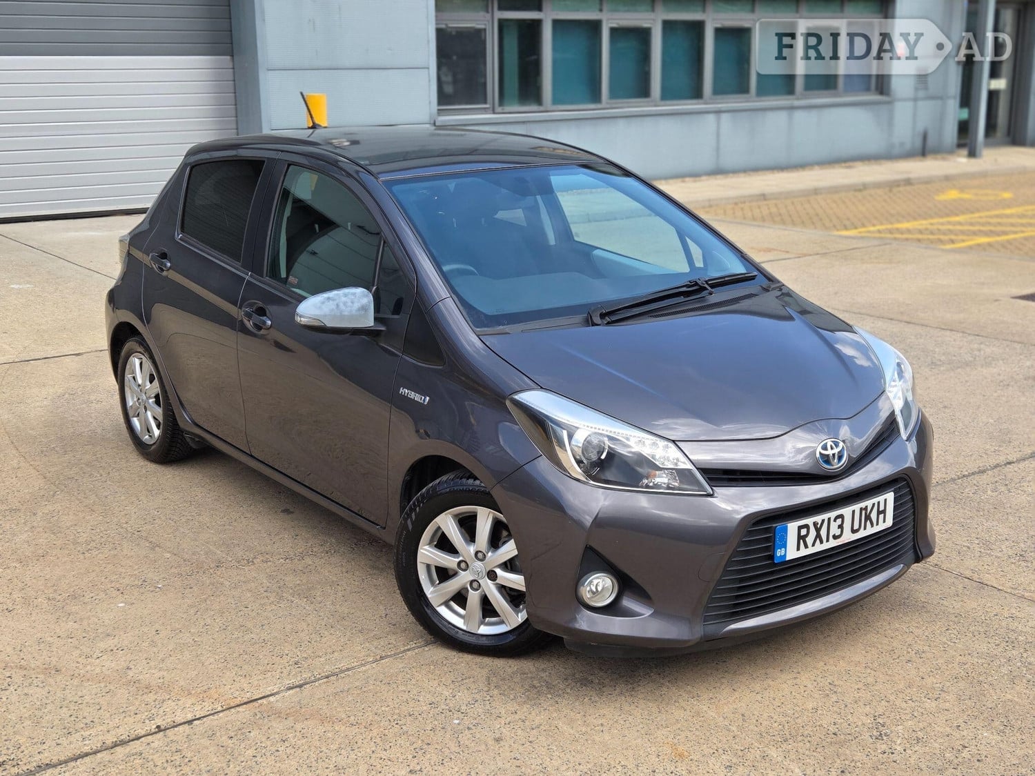 Toyota Yaris 2013 - Cars