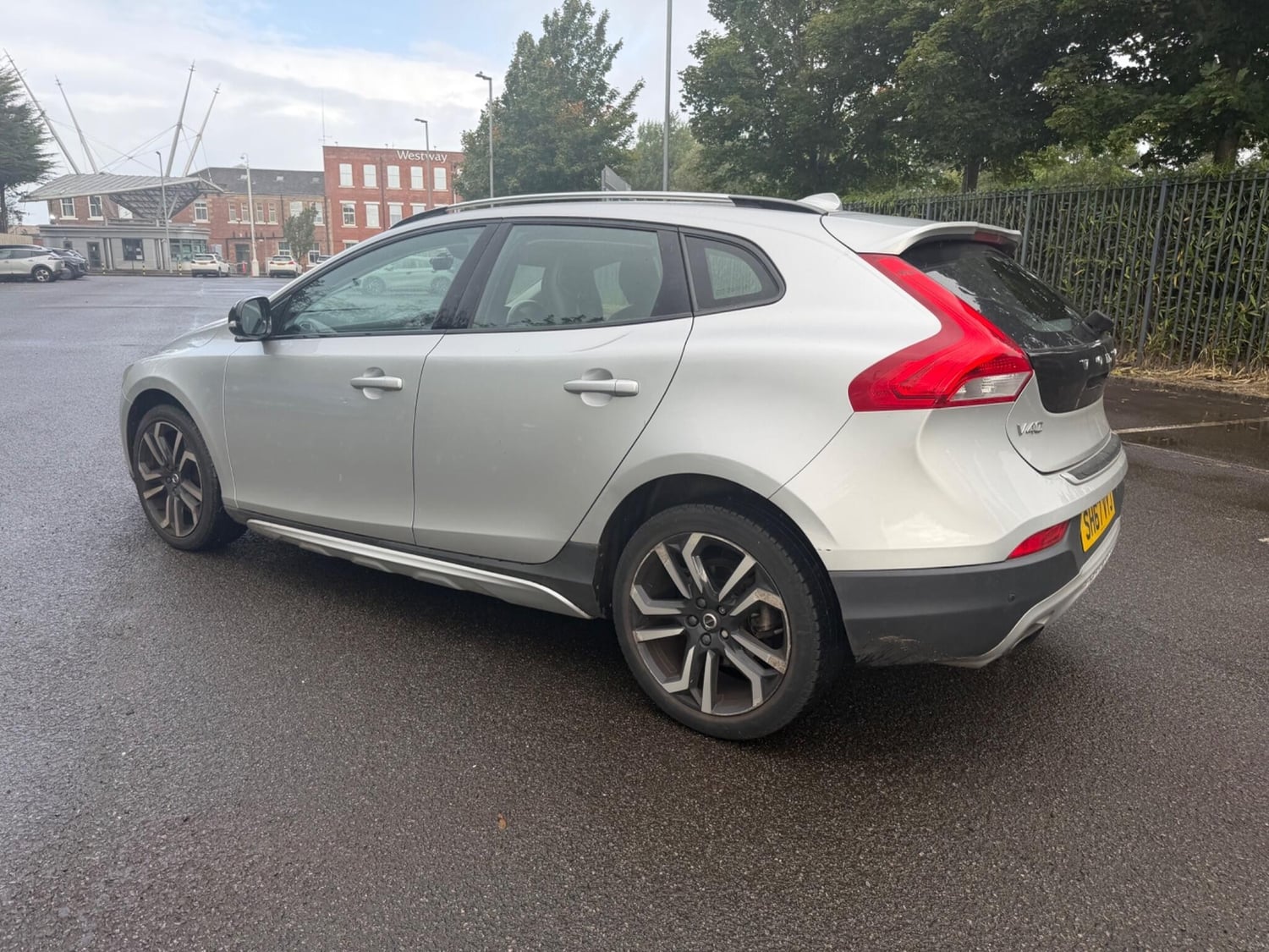 Volvo V40 Cross Country 2018 - Cars