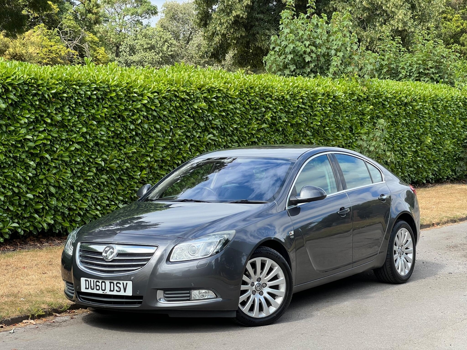 [ berth ]Vauxhall Insignia