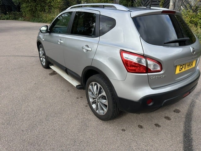 Nissan Qashqai 2011 - Cars