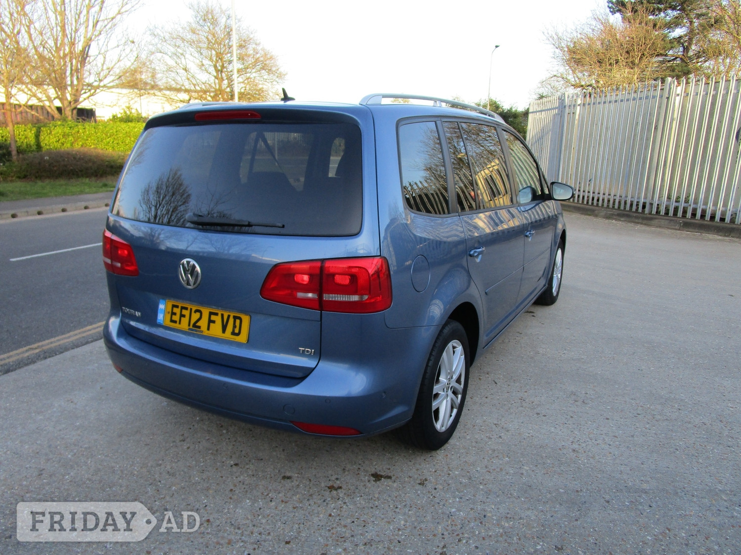 Volkswagen Touran 2012 - Cars in Portsmouth
