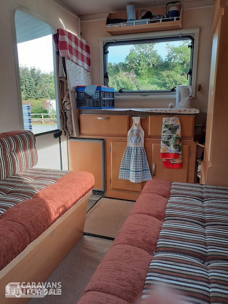 Gobur Carousel 10/2 Slimline 2016 - Motorhomes & Caravans in Tarporley